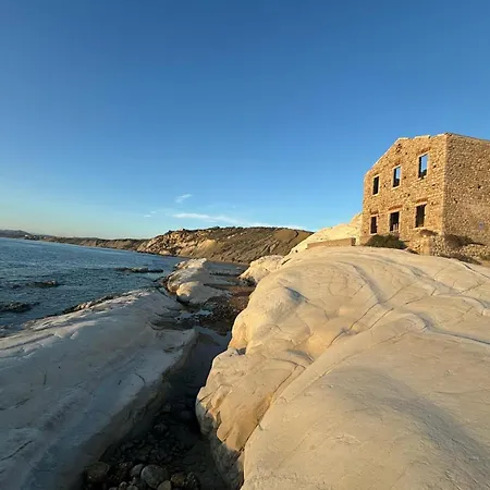 Nella Valle Dei Templi E Al Mare